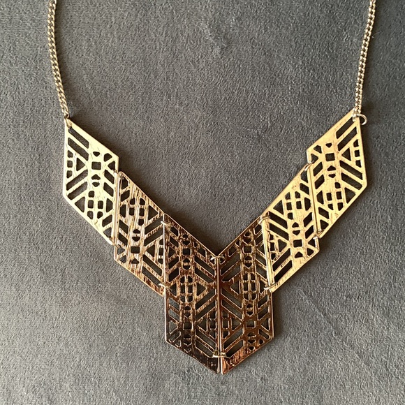 Brand New Neckpiece from USA 🇺🇸 - Picture 4 of 4